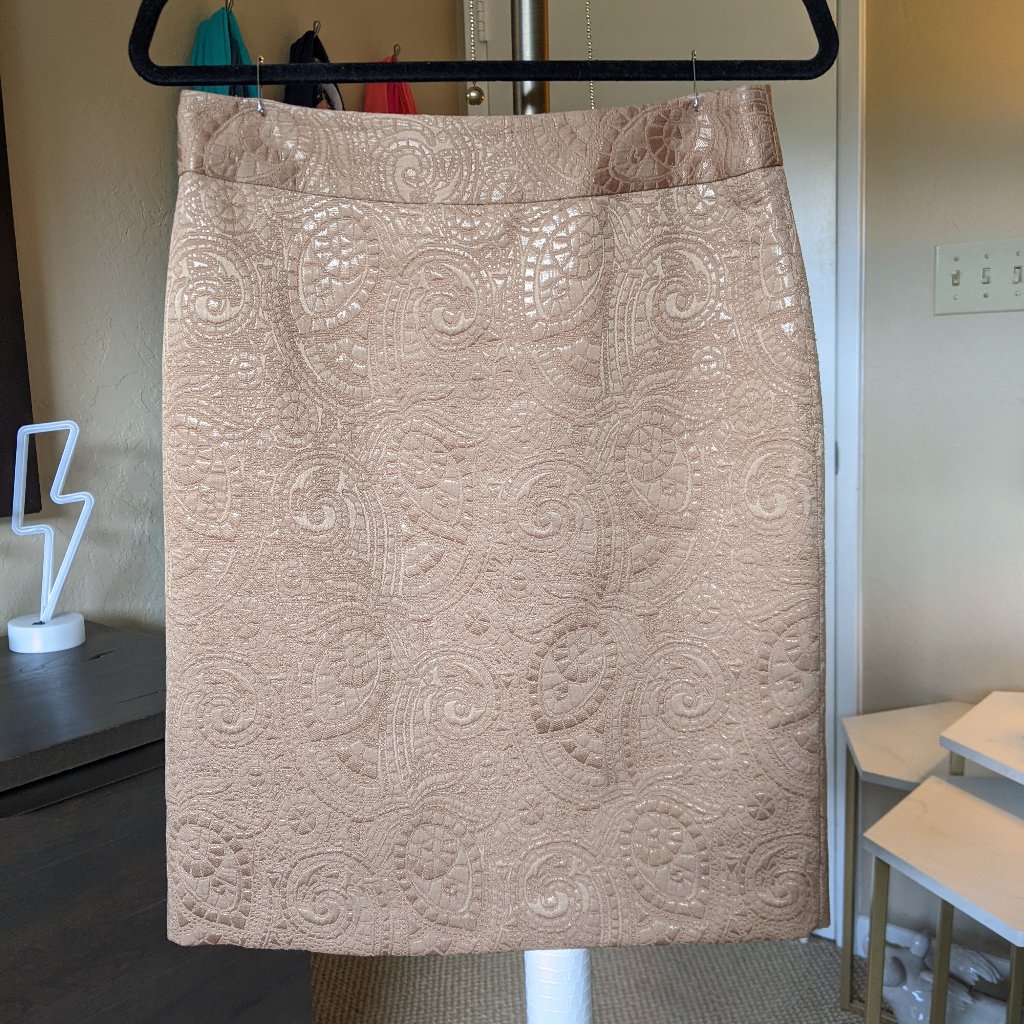 Gold Brocade Pencil Skirt | Size 6